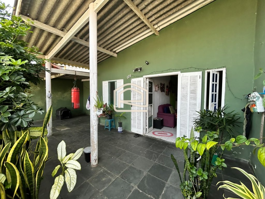 Casa à venda em Itanhaém, Jardim Ivoty, com 2 quartos, com 51.87 m²
