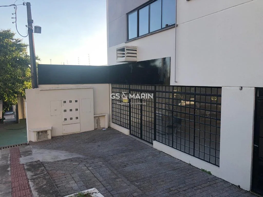 Sala térrea para alugar com 97m² no Ed. Comercial Trianon, na Av. JK em Londrina