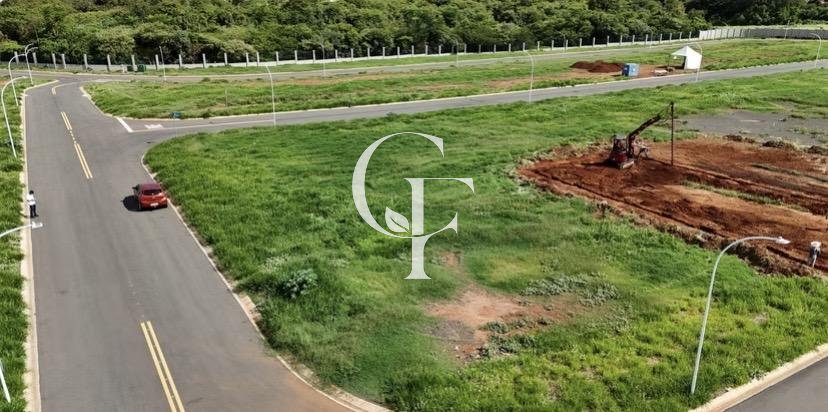 Terreno à venda em Paulínia, Santa Terezinha, com 308.1 m², Condomínio Residencial Luiza