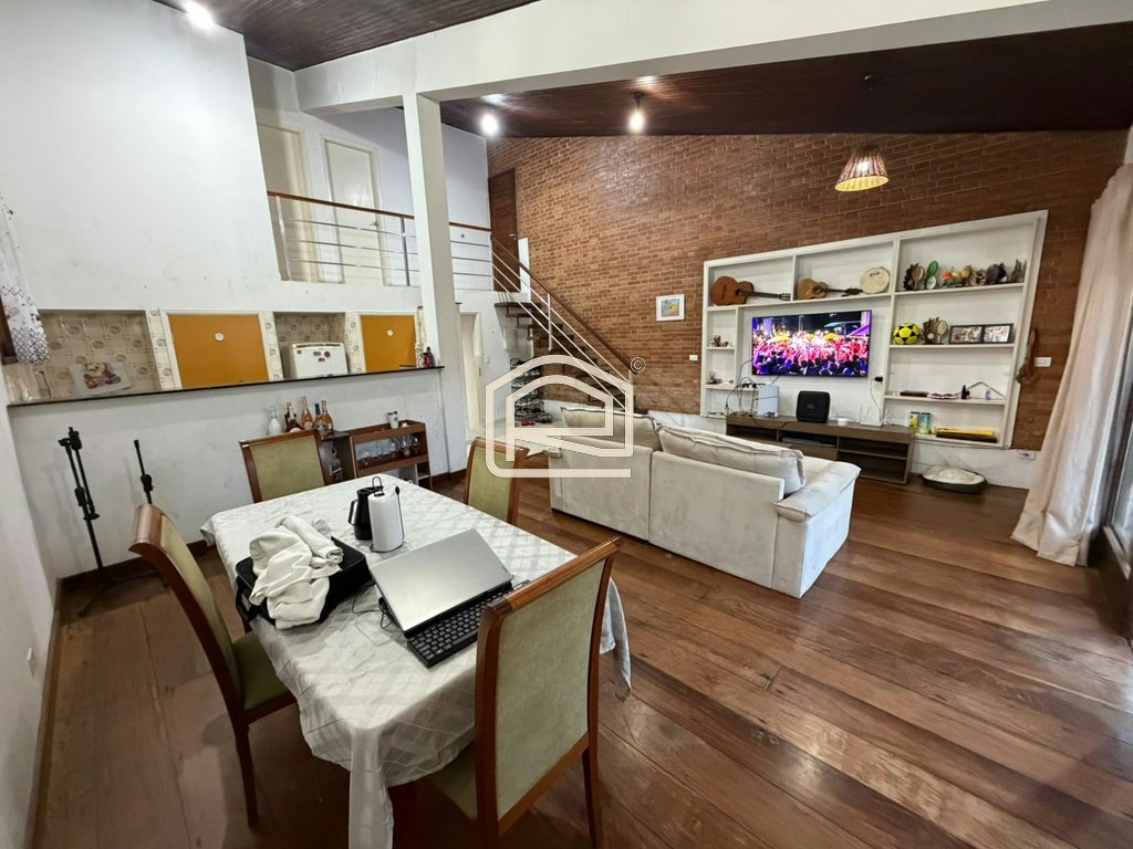 Sobrado à venda em Itanhaém, Suarão, com 2 quartos, com 225 m²