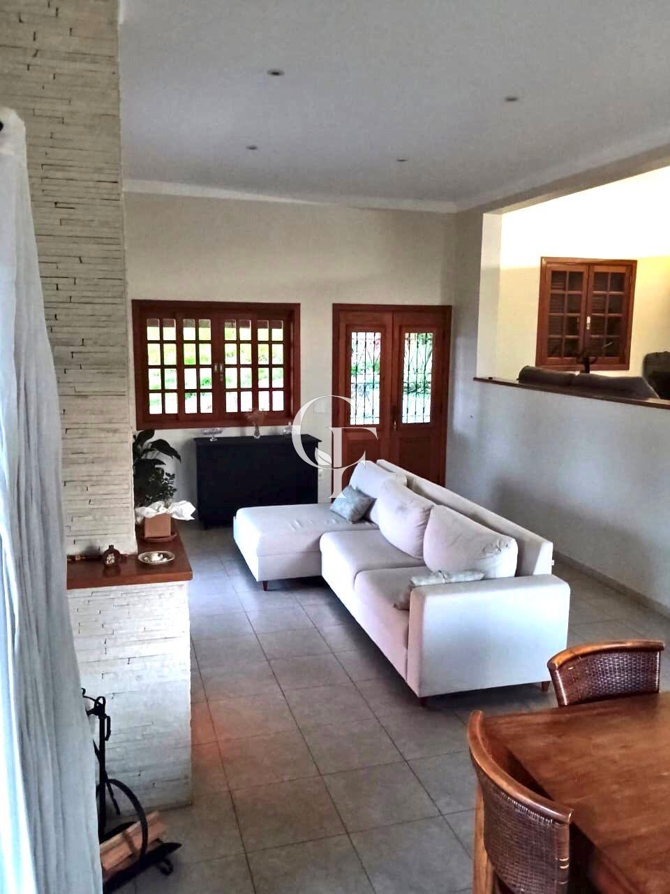 Chácara à venda em Valinhos, Lopes, com 2 suítes, com 2000 m²,  Condomínio Aldeia Suíça