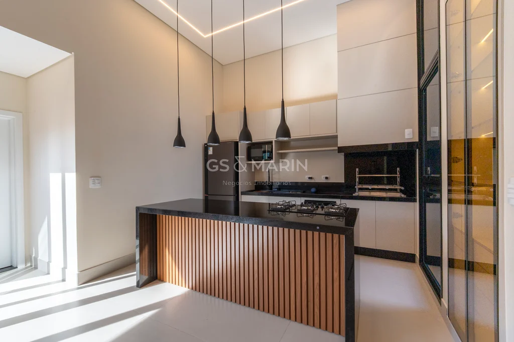 Casa com 3 quartos e 135m² à venda no Condomínio Villa Noah, região sul de Londrina