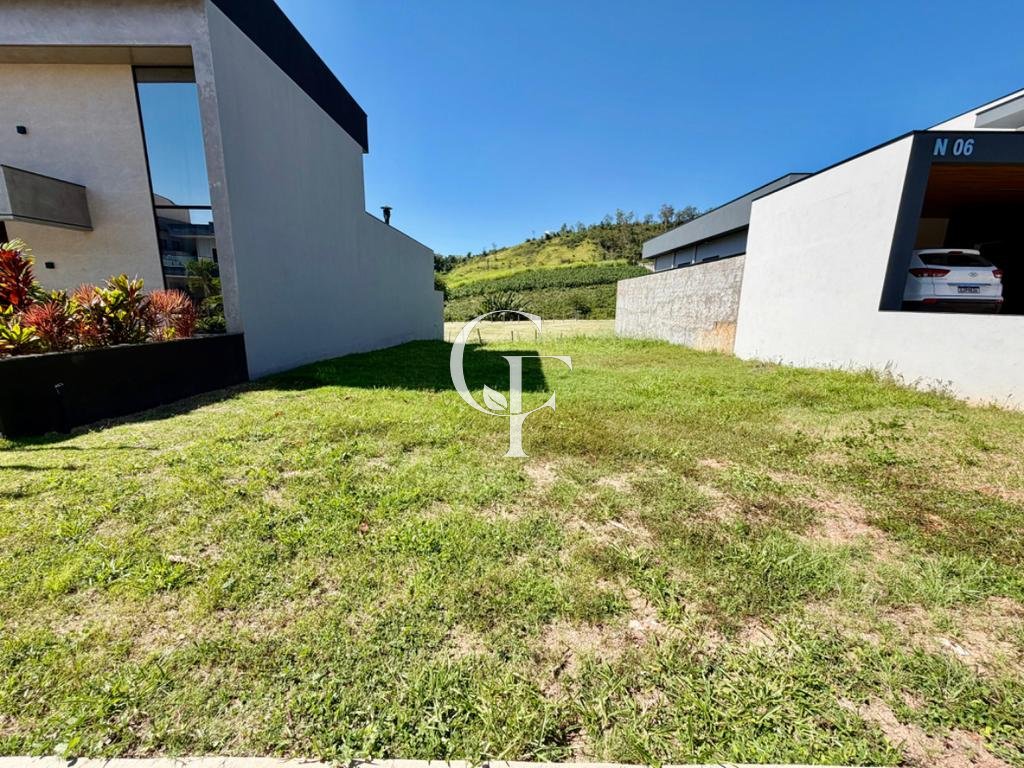 Terreno à venda em Valinhos, Roncáglia, com 300 m², Residencial Mont'Alcino