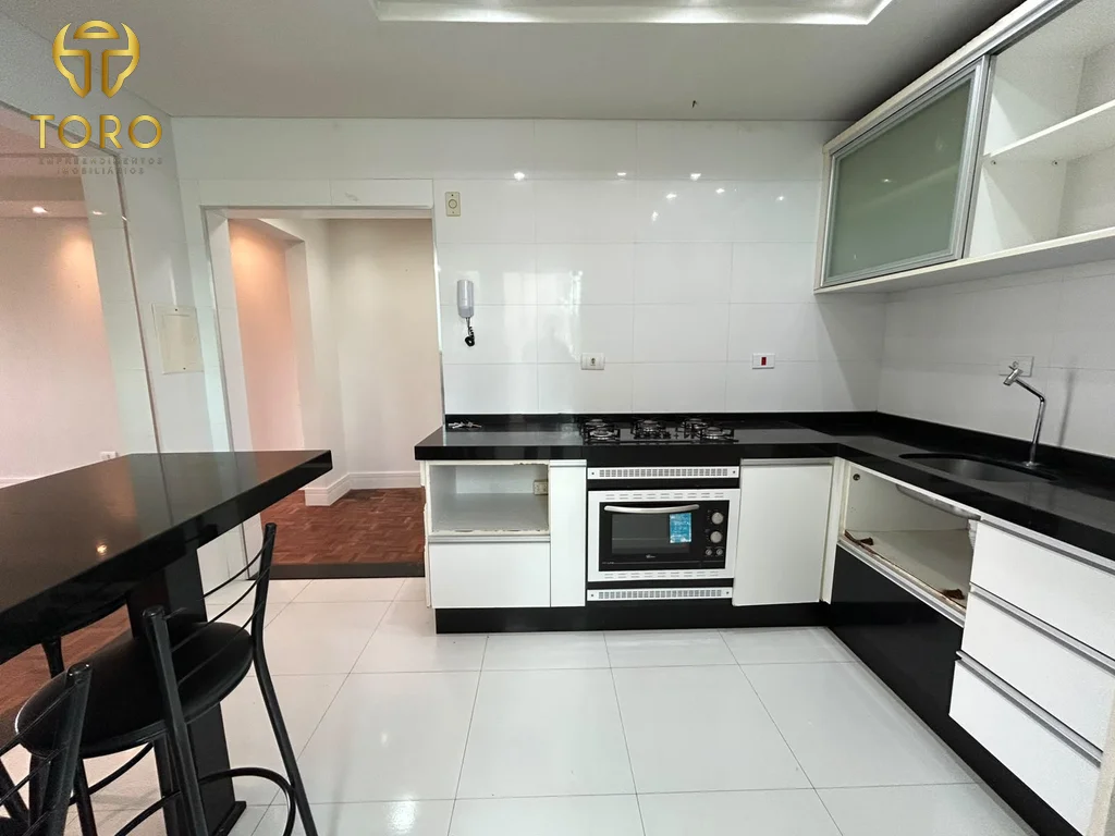 Aluga-se apartamento no 4 andar do Edifício Residencial Porto Seguro localizado na Praça Manoel Ribas, 338 - Zona 04 - Maringá-Pr.
