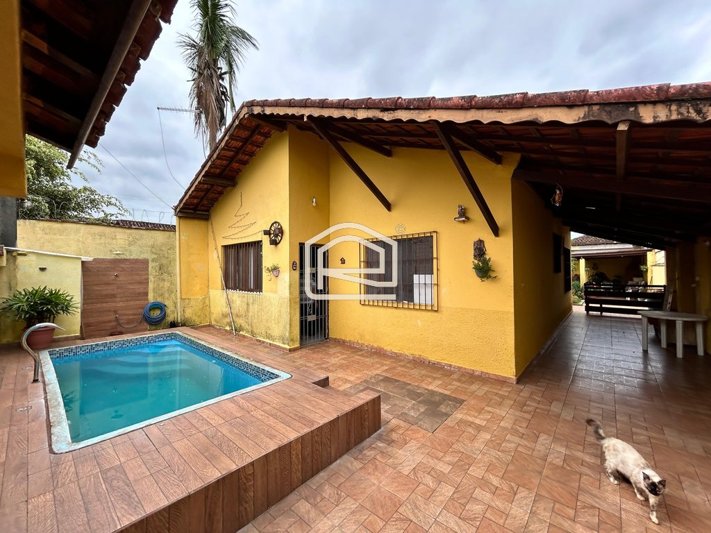Casa à venda em Itanhaém, Nova Itanhaém (Praia), com 2 quartos, com 1 m²