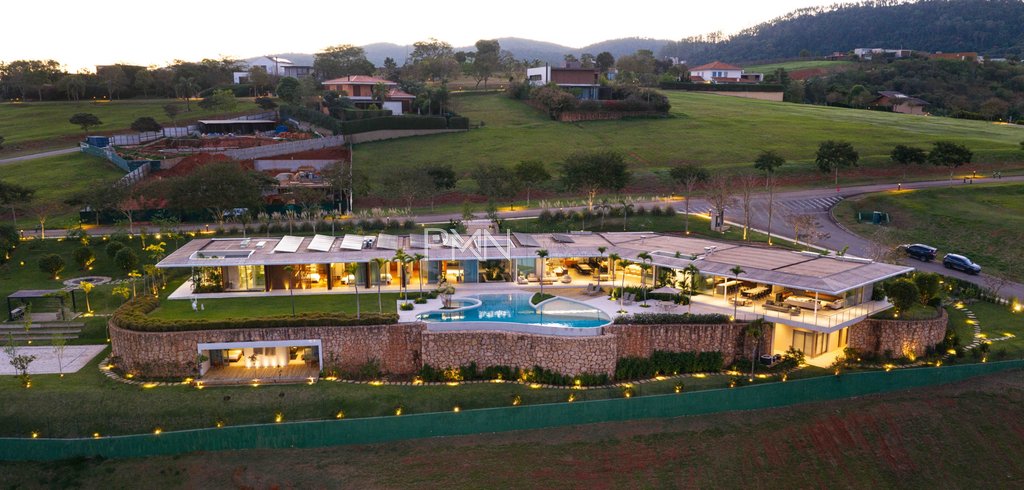 Casa à venda no Loteamento Fazenda Dona Carolina em Itatiba, com 6 quartos, com 1540 m²