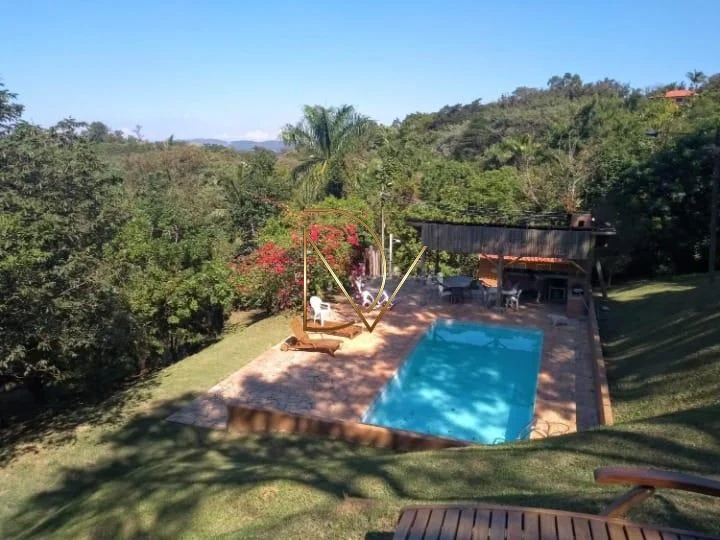 Chácara Exclusiva à Venda ou Locação em Valinhos | Duas Residências, Natureza e Vista Panorâmica
