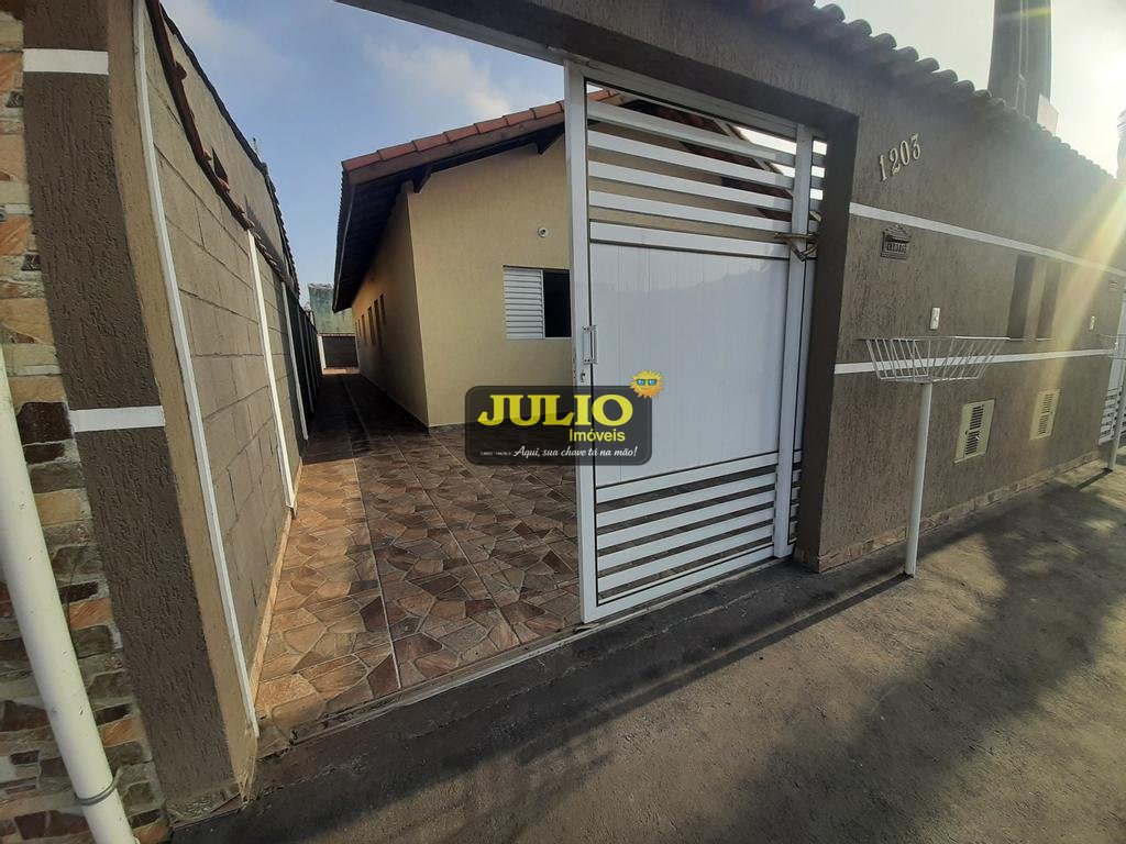 Casa à venda em Itanhaém, Nova Itanhaém, com 2 quartos, com 55 m²