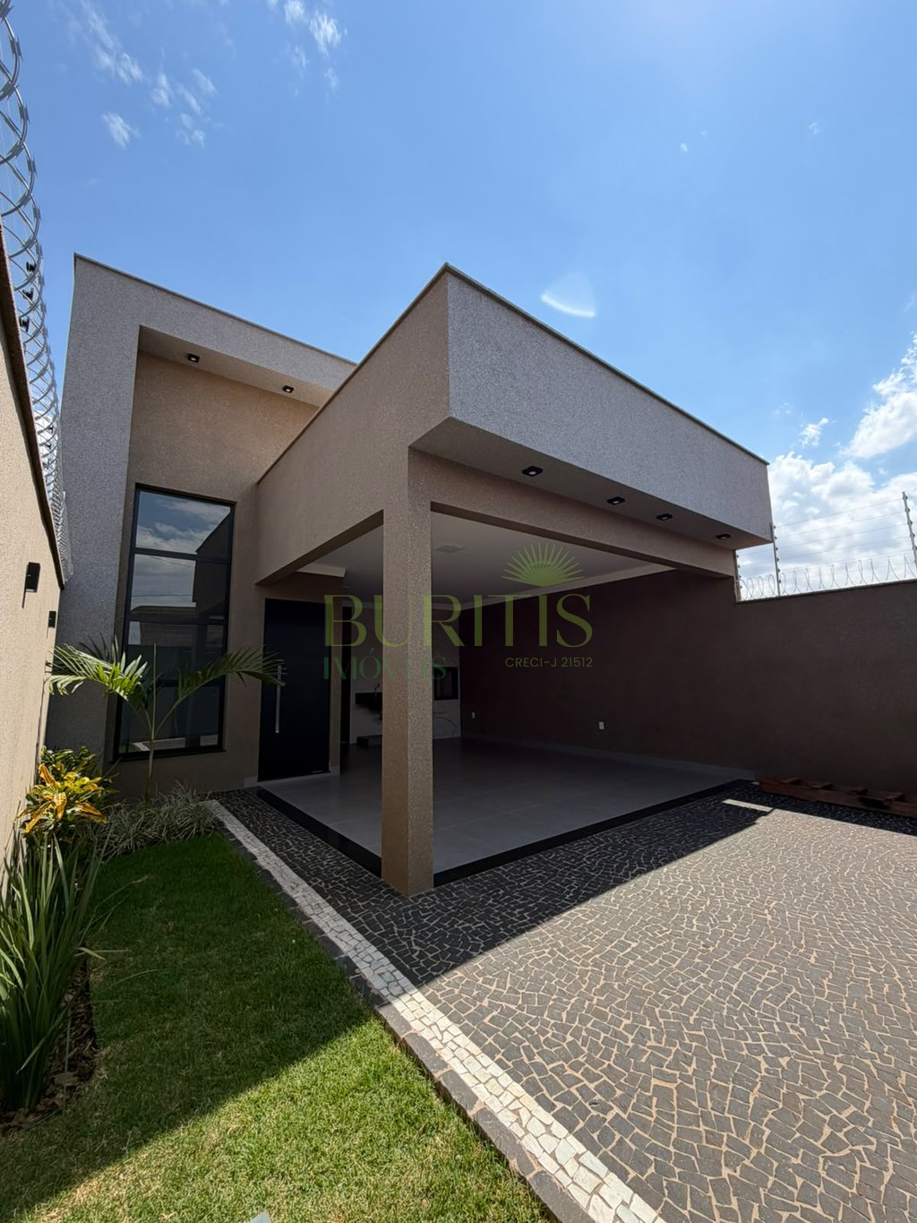 Casa à venda em Rio Verde, Residencial Canaã, com 3 quartos, com 122.81 m²