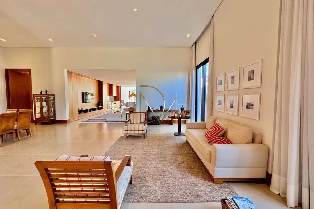 CASA TÉRREA DE ALTO PADRÃO À VENDA NO ENTREVERDES, CAMPINAS | 530 M² DE ARQUITETURA AUTORAL, DESIGN E SOFISTICAÇÃO