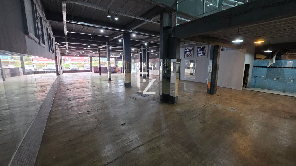 GALPÃO COMERCIAL PARA LOCAÇÃO | 1106m² | ESTRUTURA COMPLETA E ESTACIONAMENTO