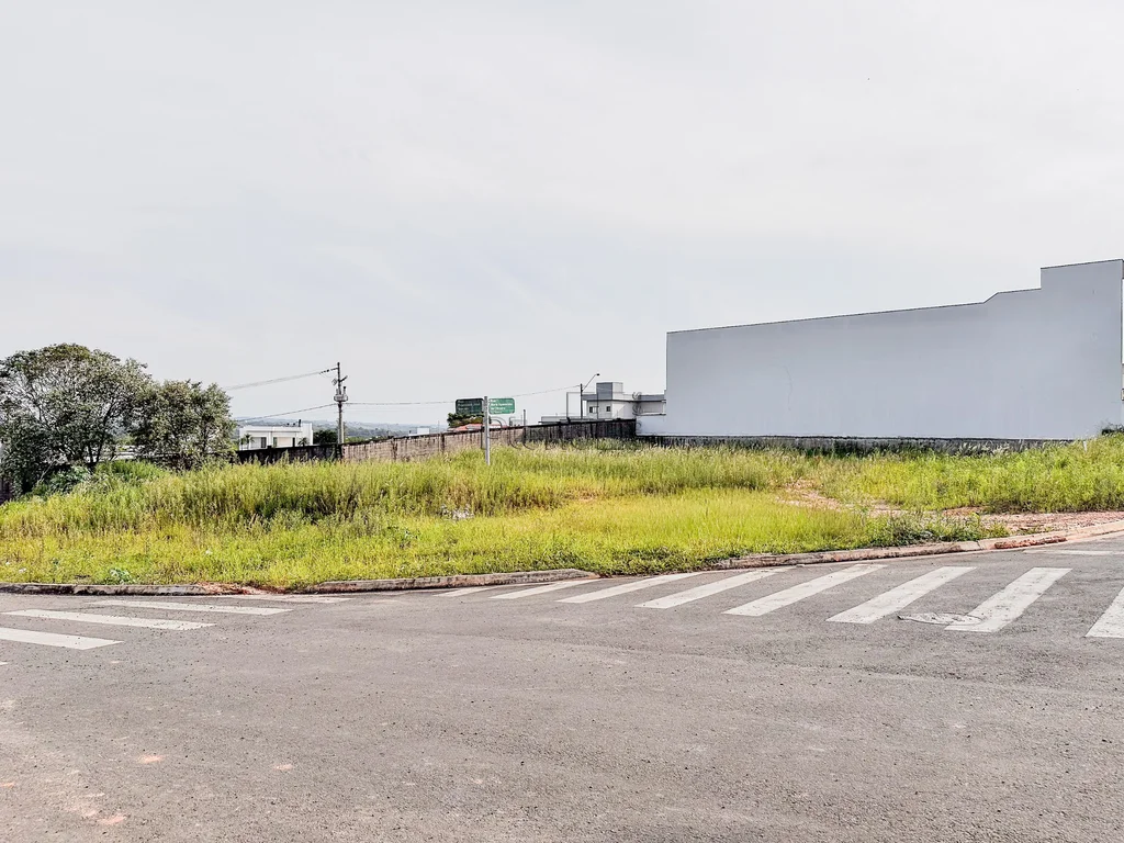 Terreno à venda em Indaiatuba, Loteamento Comercial Monte Castelo, com 1022.36 m²