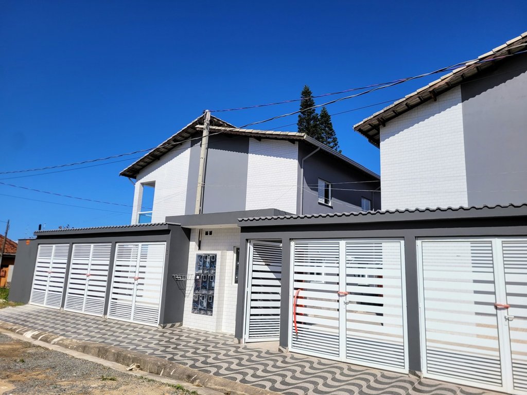 Casa à venda em Itanhaém, Loty, com 2 quartos, com 80 m²