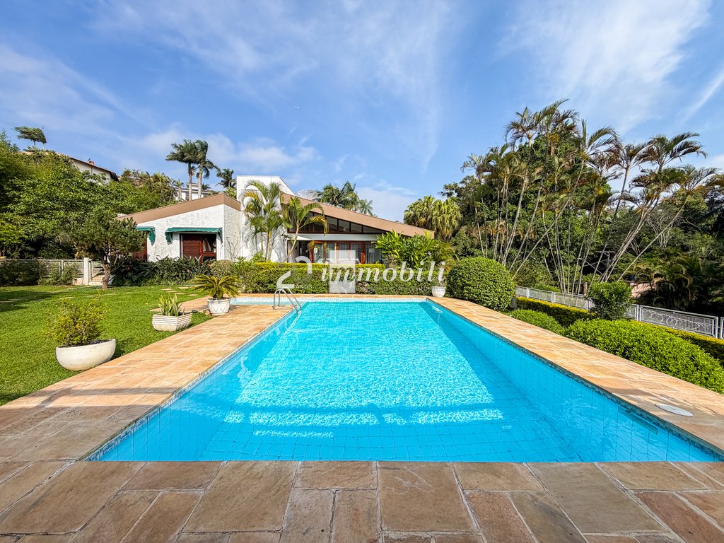 Casa à venda em Carapicuíba, Granja Viana, com 4 quartos, com 339 m², Fazendinha
