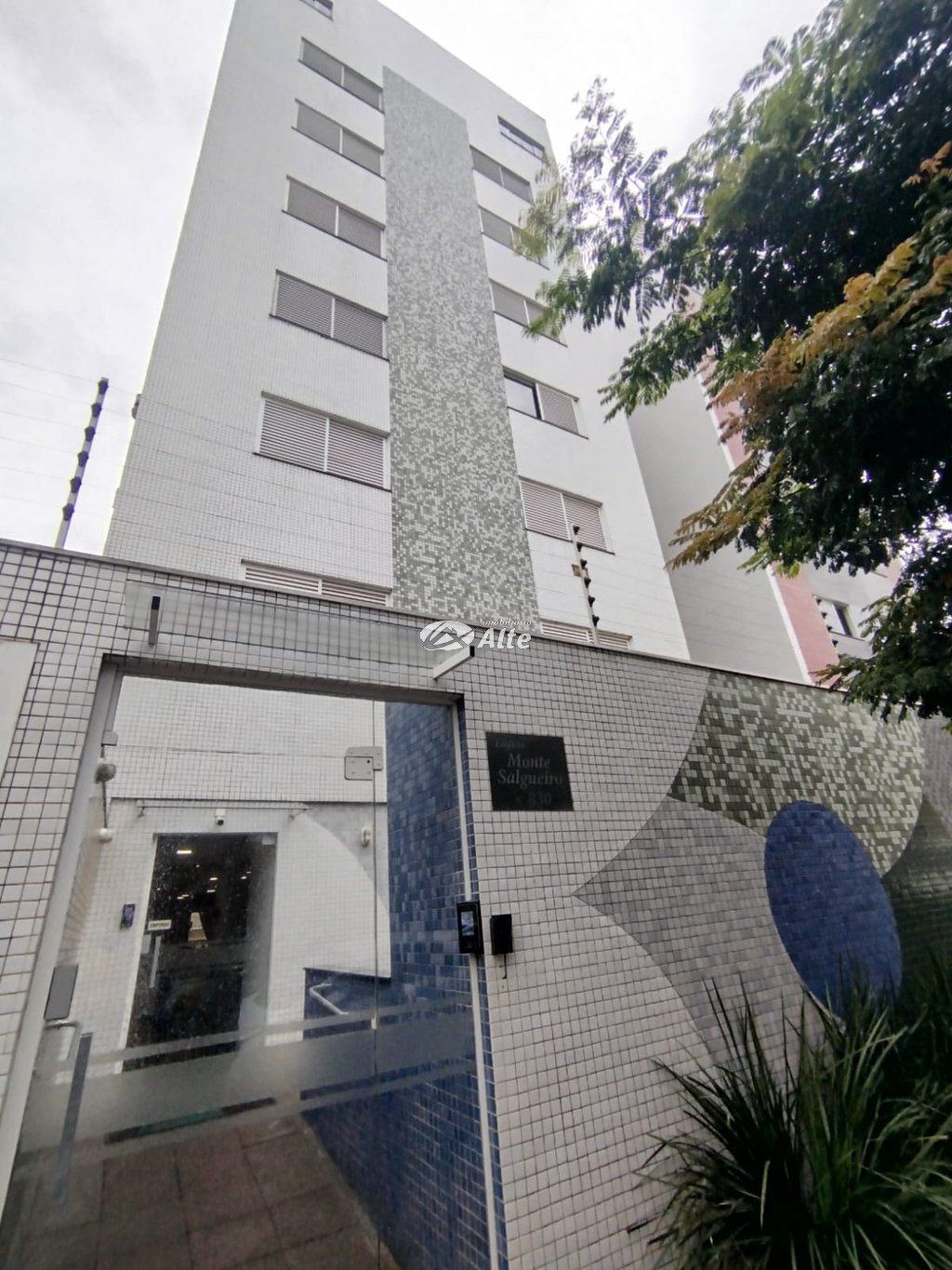 Apartamento para alugar em Maringá, Zona 03, com 2 quartos, com 48 m², Edificio Monte Salgueiro