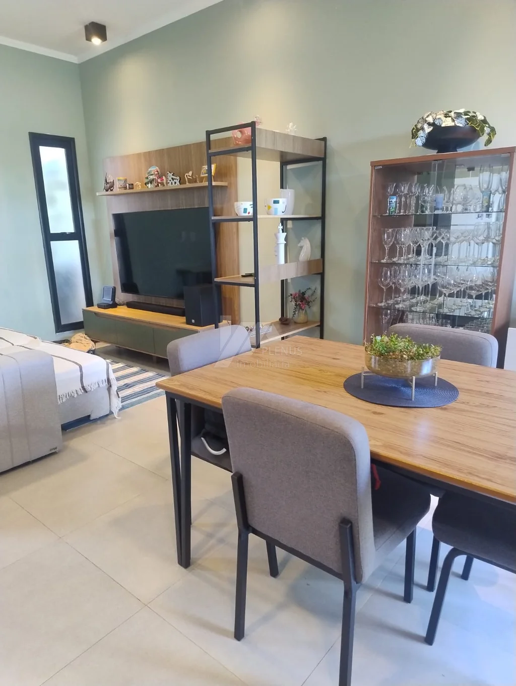 Casa à venda em Indaiatuba, Jardim Residencial Nova Veneza, com 2 suítes, com 82 m²