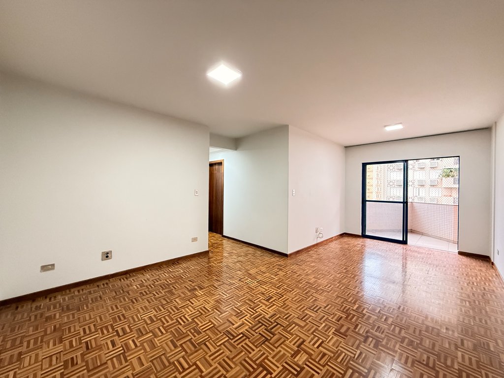 Apartamento para alugar em Maringá, Zona 01, com 3 quartos, com 120.81 m², Edifício Central Park