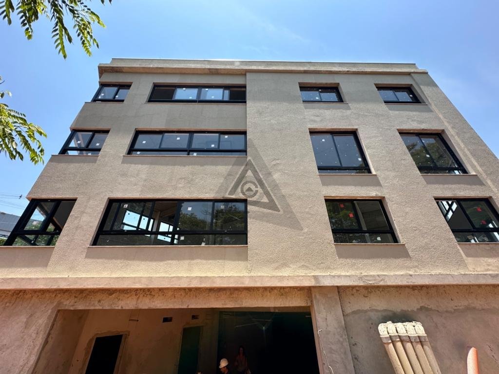 Prédio à venda em Campinas, Sousas, com 3275 m²