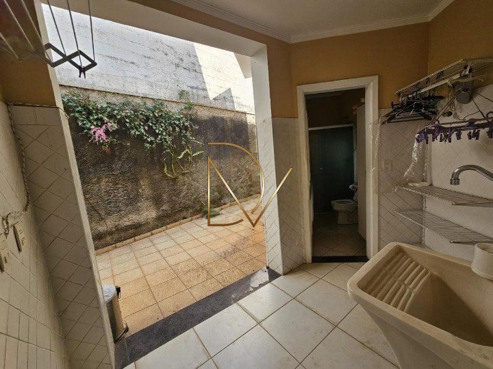 Casa à venda com 3 quartos, 2 suítes, 4 vagas e 291m² no Vila Marieta, Campinas (SP) — foto 18 de 30