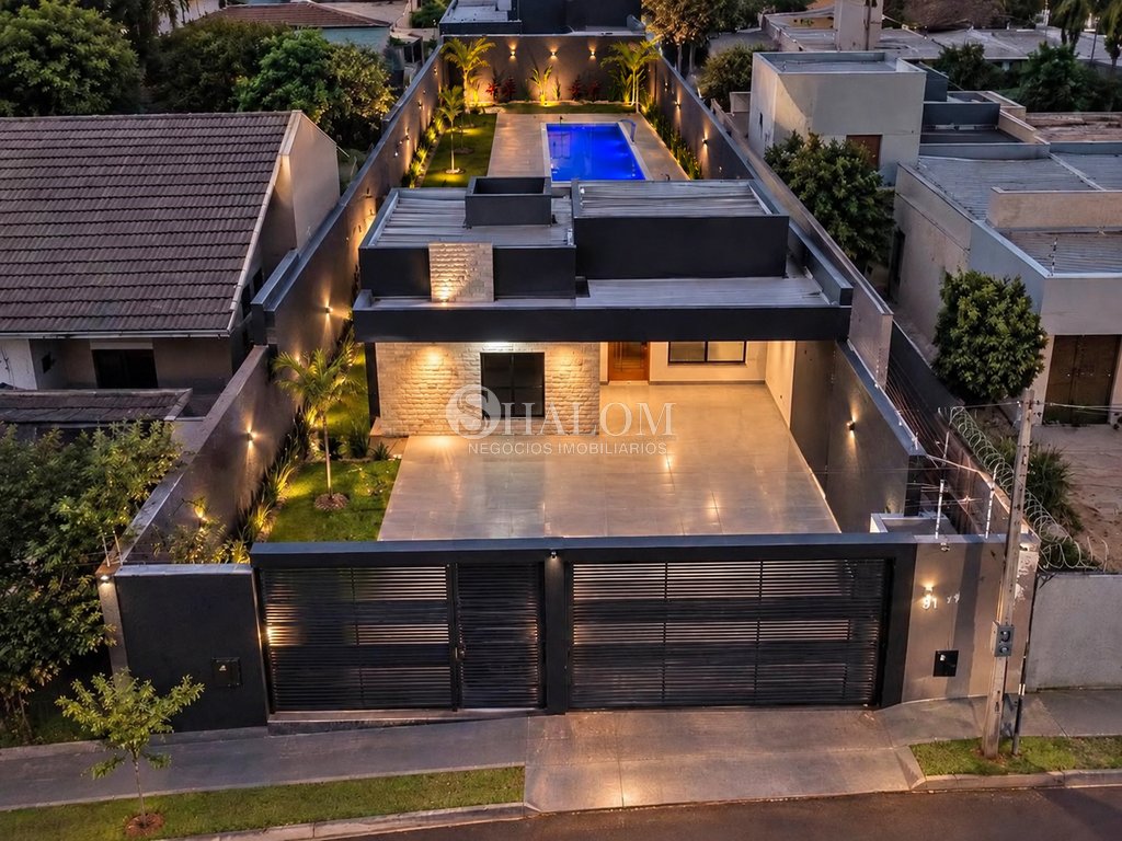 Casa à venda em Maringá, Jardim Freitas, com 3 quartos, com 118 m²