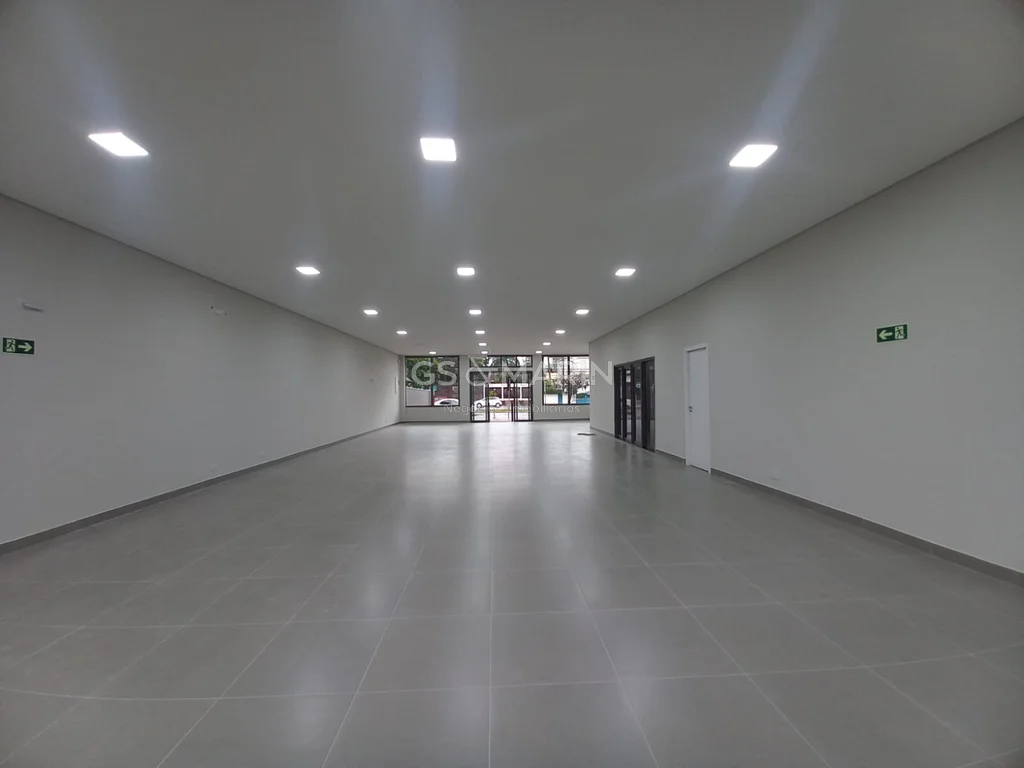 Loja comercial com 180m² para locação na Avenida Santos Dumont, em Londrina