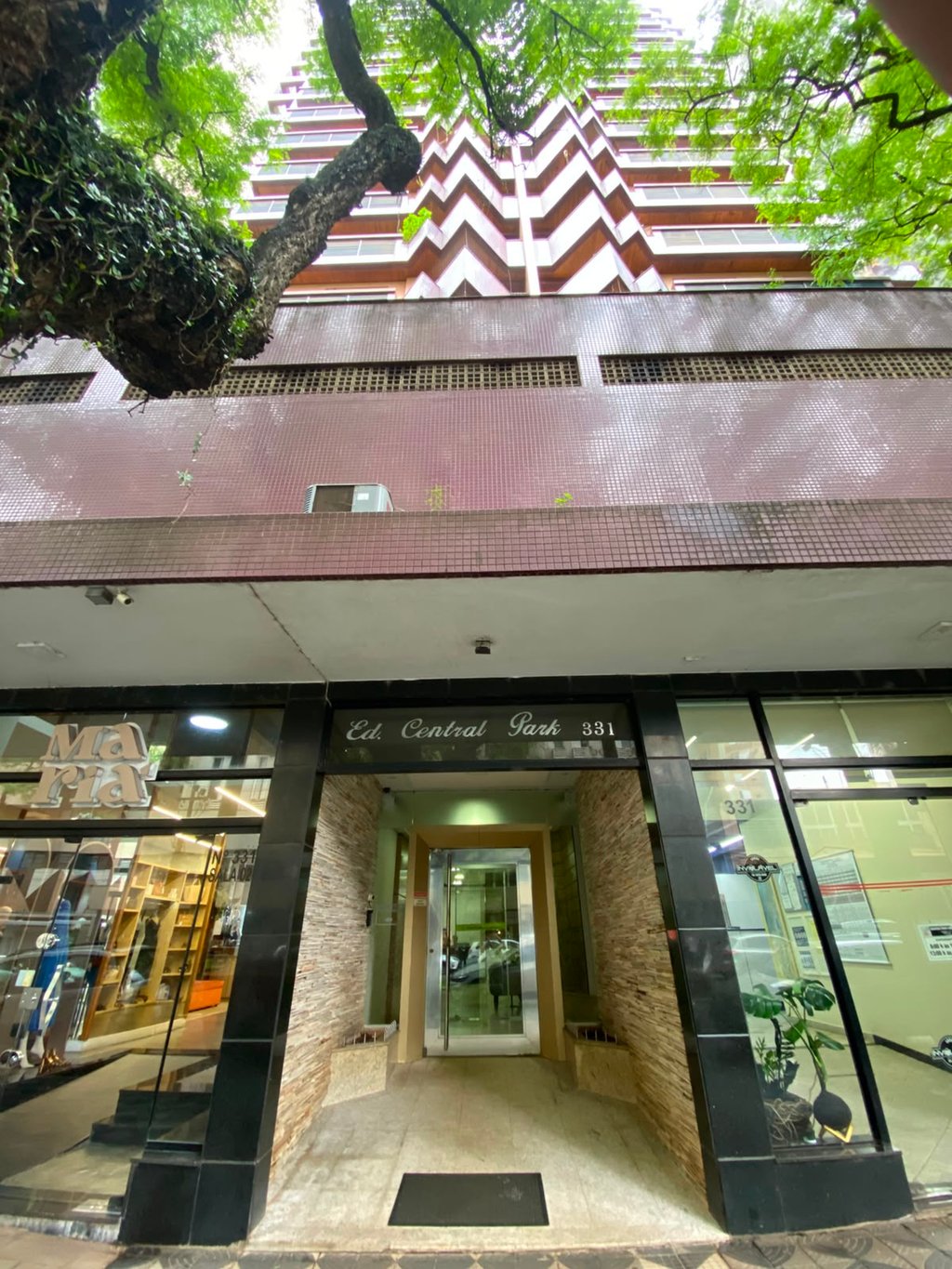 Apartamento para alugar em Maringá, Zona 01, com 3 quartos, com 120.81 m², Edifício Central Park