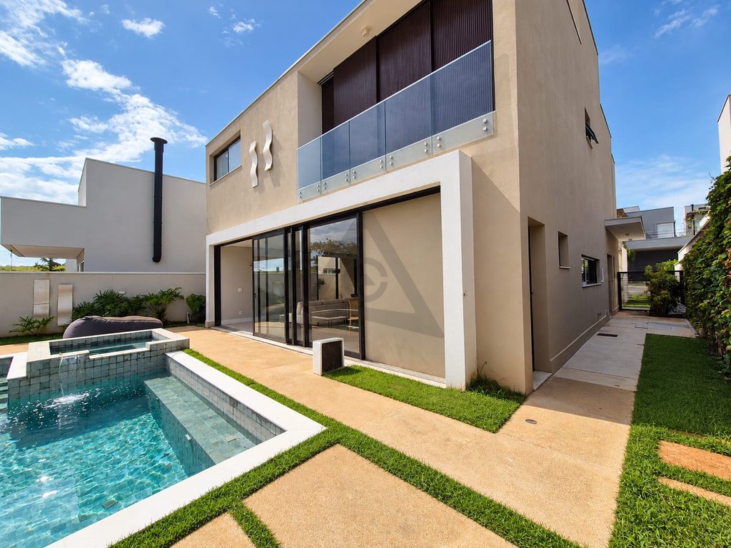 Casa à venda e para alugar em Campinas, Loteamento Parque dos Alecrins, com 3 suítes, com 267 m²