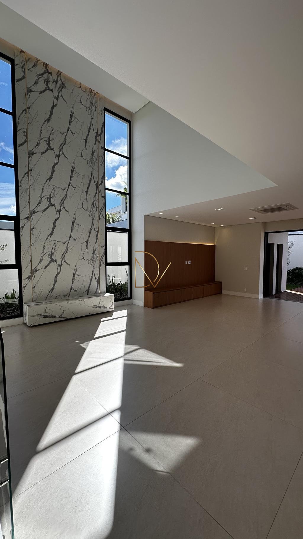 Casa à venda com 5 quartos, 5 suítes, 4 vagas e 374m² no Alphaville Dom Pedro 3, Campinas (SP) — foto 4 de 30
