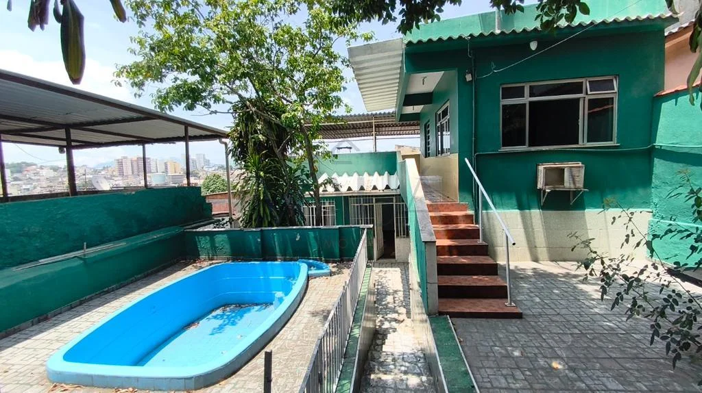 Casa à venda em Duque de Caxias, Itatiaia, com 4 quartos, com 142 m²