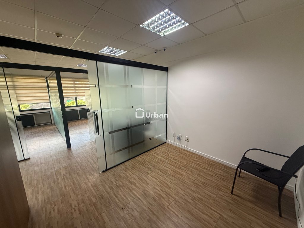 Sala à venda e para alugar em Cotia, Granja Viana, com 46.87 m², The Point Office