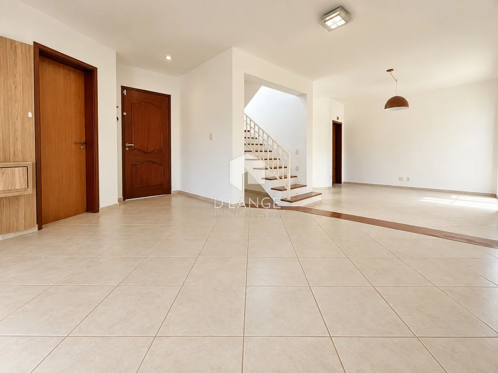 Casa estilo sobrado para alugar no bairro Alto Taquaral em Campinas - SP