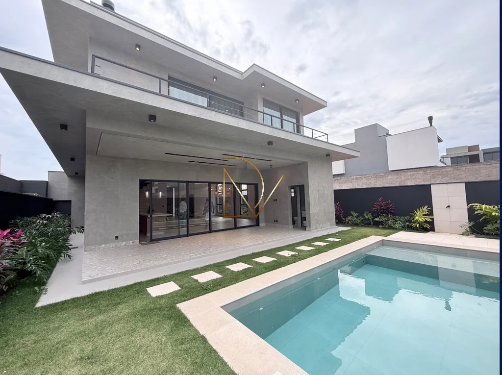 CASA À VENDA NO ARBORAIS, CAMPINAS | ARQUITETURA CONTEMPORÂNEA, SOFISTICAÇÃO, UMA SUÍTE MASTER DESLUMBRANTE E ELEVADOR
