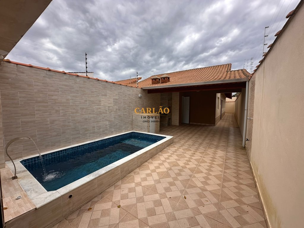 Casa à venda em Mongaguá, Santa Eugênia, com 2 quartos, com 85 m²