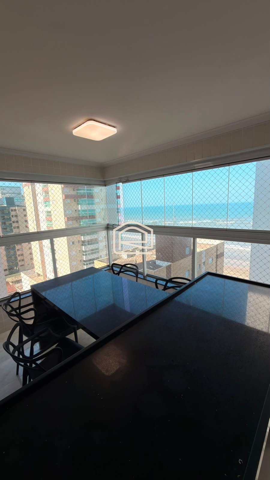 Apartamento à venda em Mongaguá, Centro, com Vista Mar 