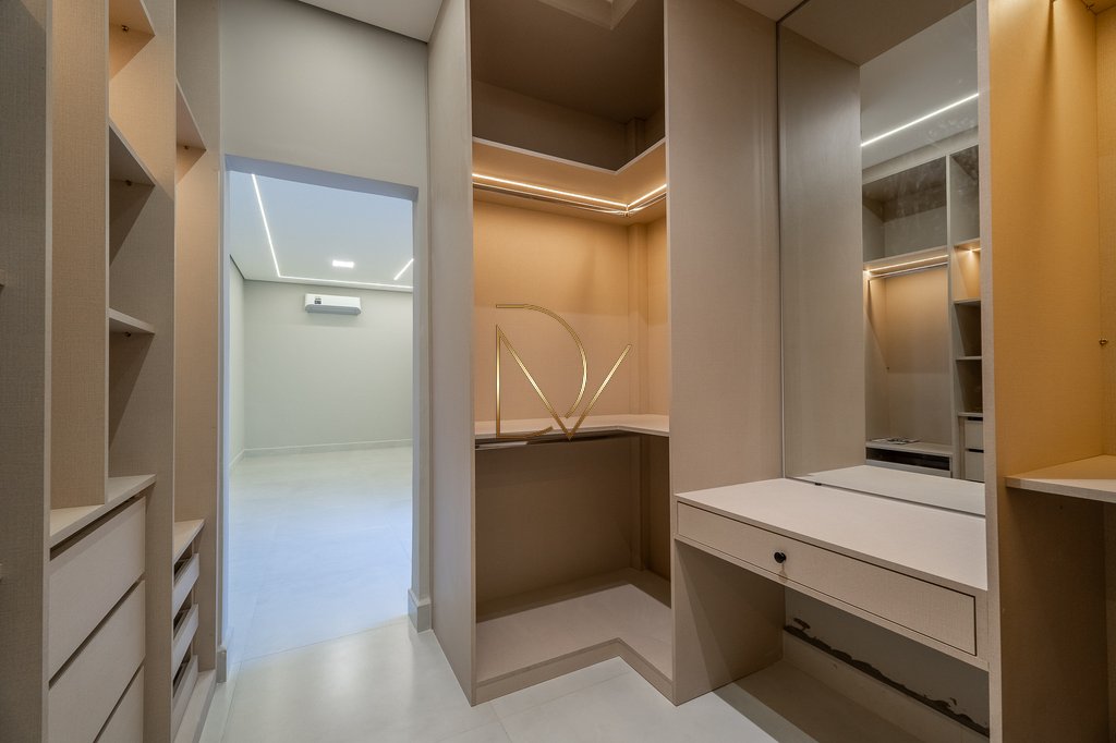Casa à venda com 3 quartos, 3 suítes, 4 vagas e 188m² no Jardim Residencial Dona Lucilla, Indaiatuba (SP) — foto 28 de 30