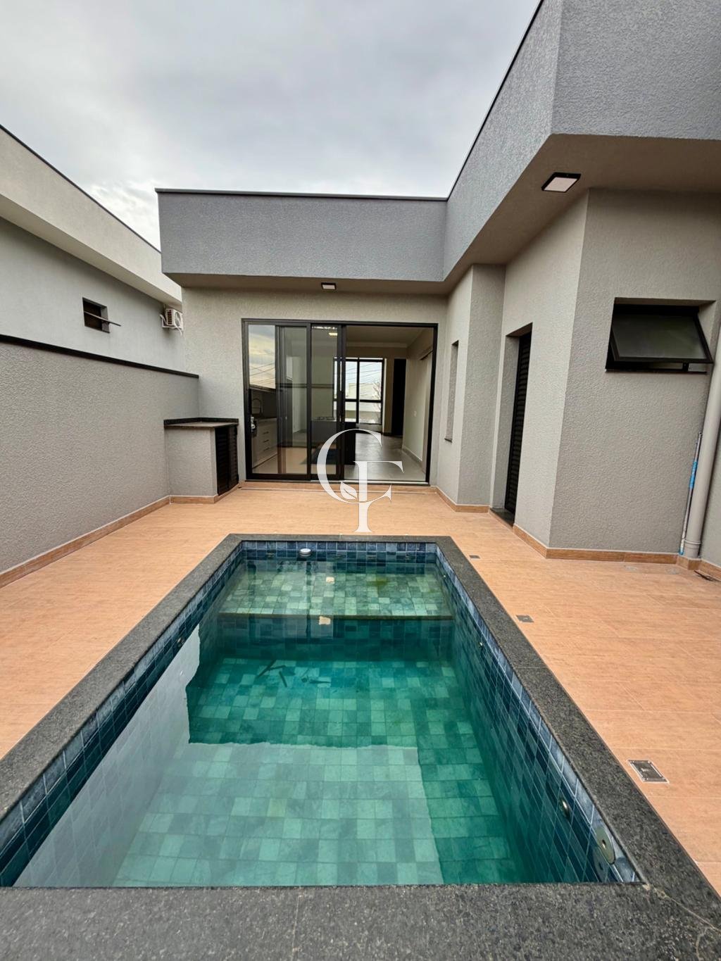 Casa à venda em Valinhos, Residencial Vivenda das Pitangueiras, com 3 suítes, com 185 m²