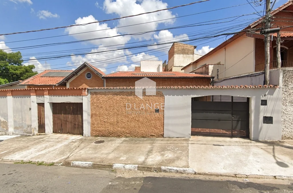 Casa para alugar no bairro Parque São Quirino em Campinas - SP