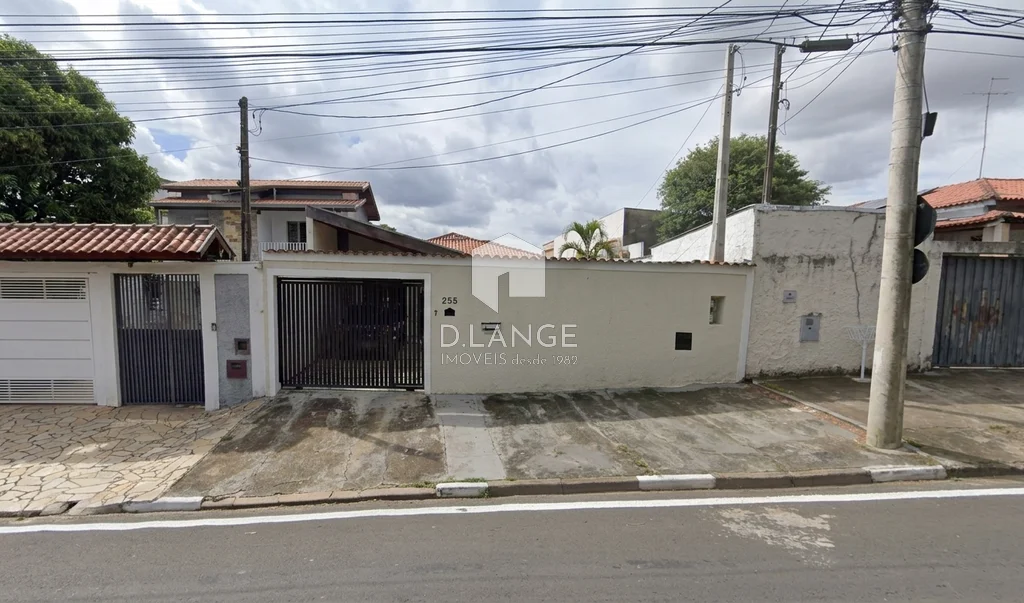 Casa à venda no bairro Parque Jambeiro em Campinas - SP