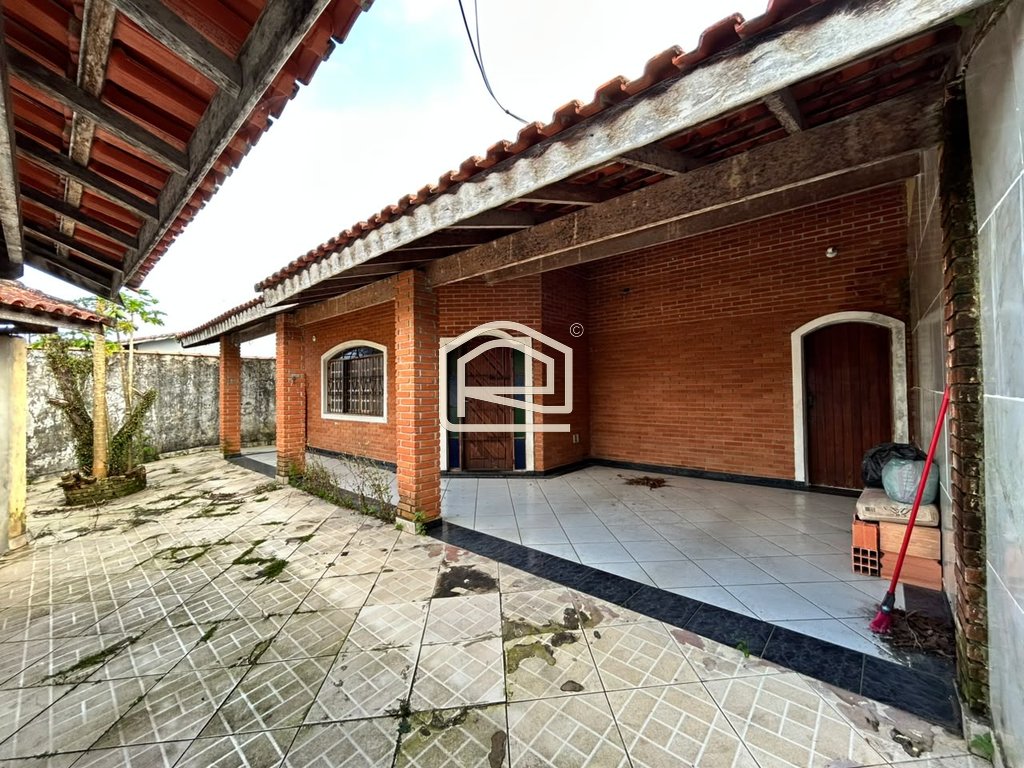 Casa à venda em Itanhaém, Vila São Paulo, com 4 quartos, com 1 m²