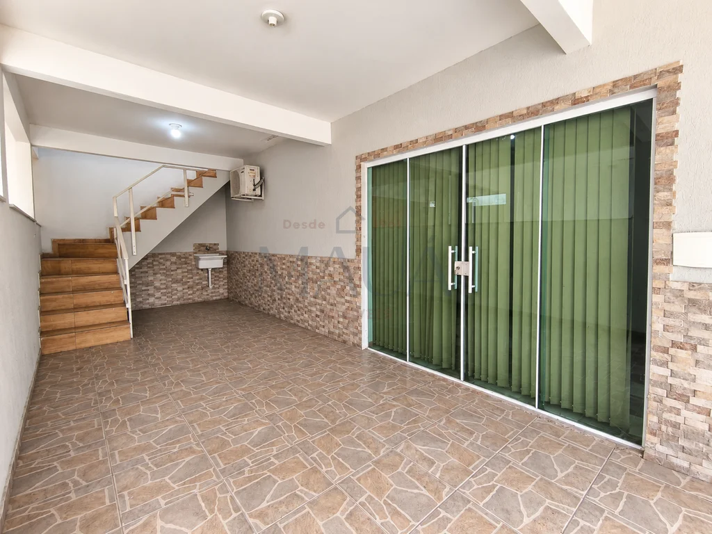 Casa à venda em Duque de Caxias, Engenho do Porto, com 2 quartos, com 117 m²