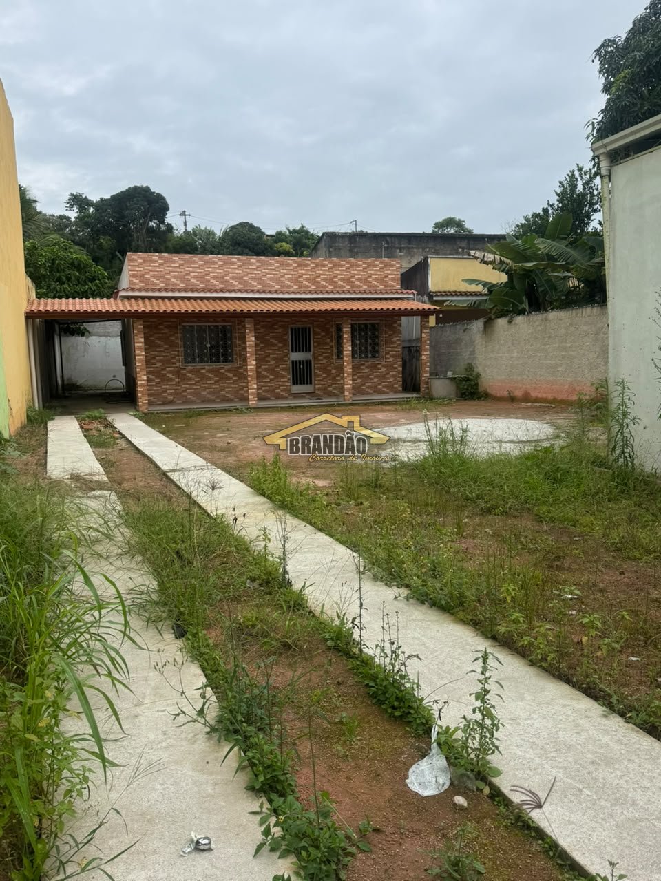 Imóvel disponível para venda, localizado na Praia de Mauá.