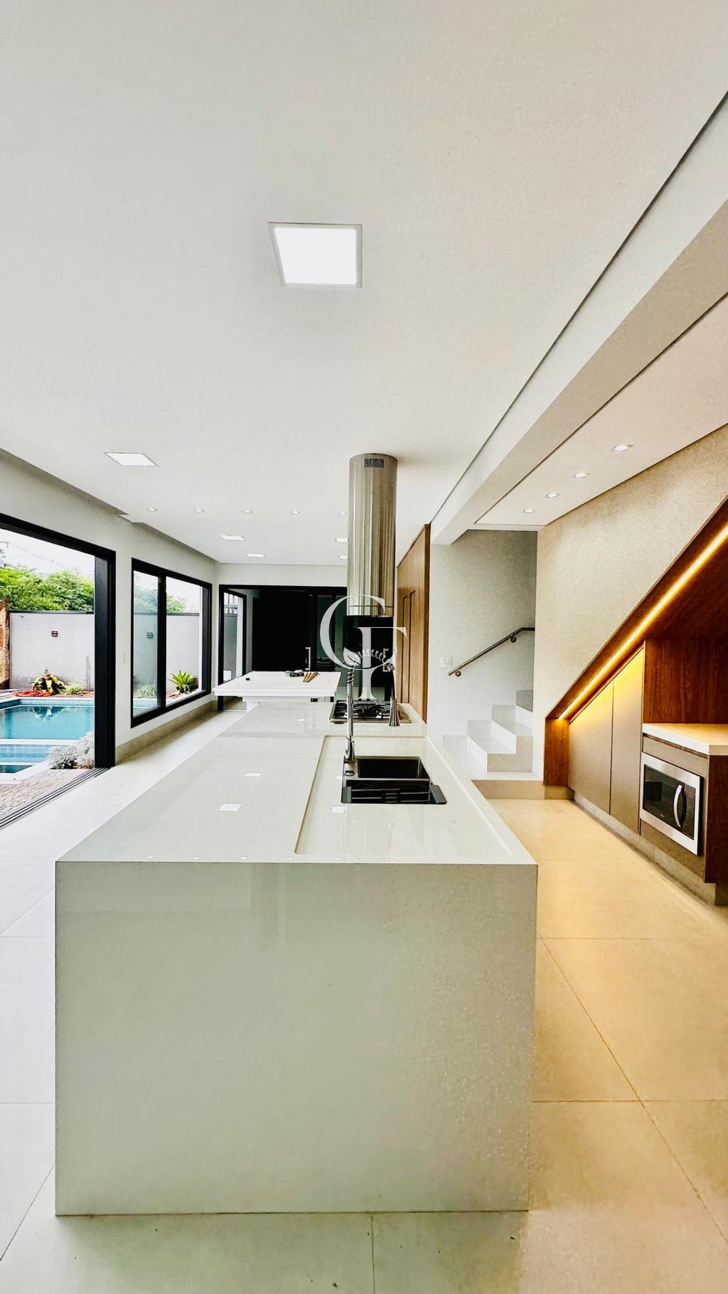 Casa à venda em Paulínia, Parque Brasil 500, com 3 suítes, com 235.9 m², Condomínio Royal Garden