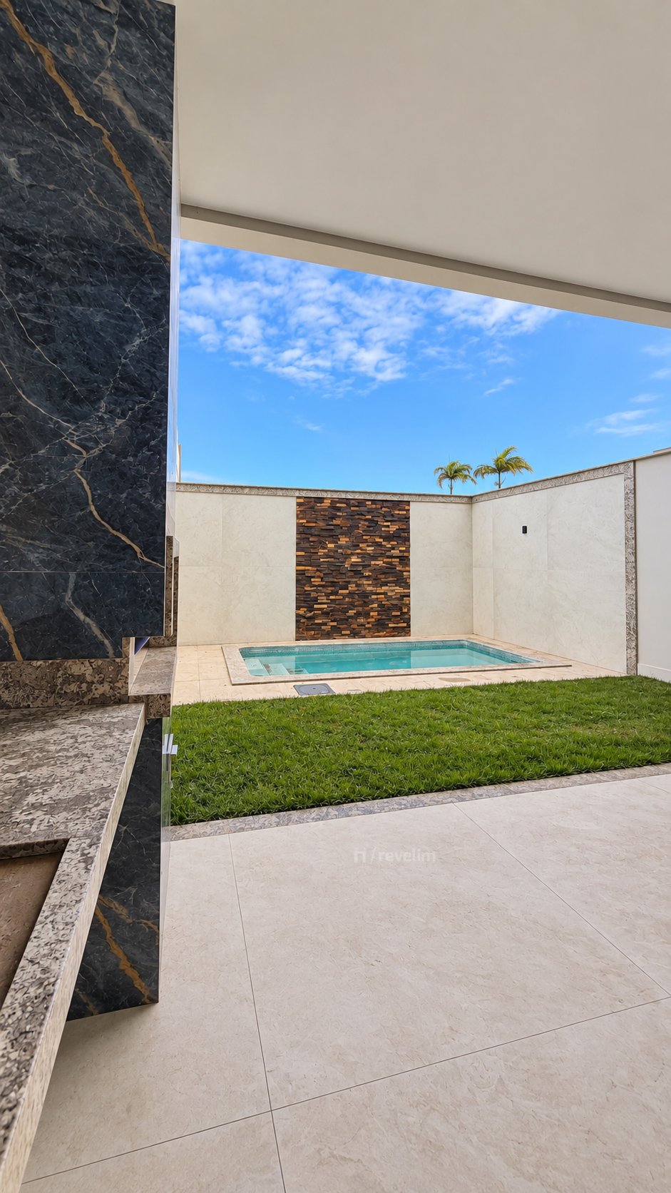 Casa à venda em Serra, Jacuhy, com 4 suítes, com 280 m²